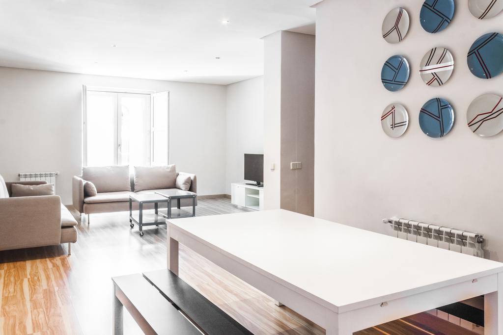 Mola Suites Madrid Kültér fotó