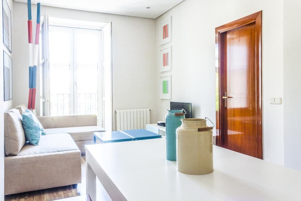 Mola Suites Madrid Kültér fotó
