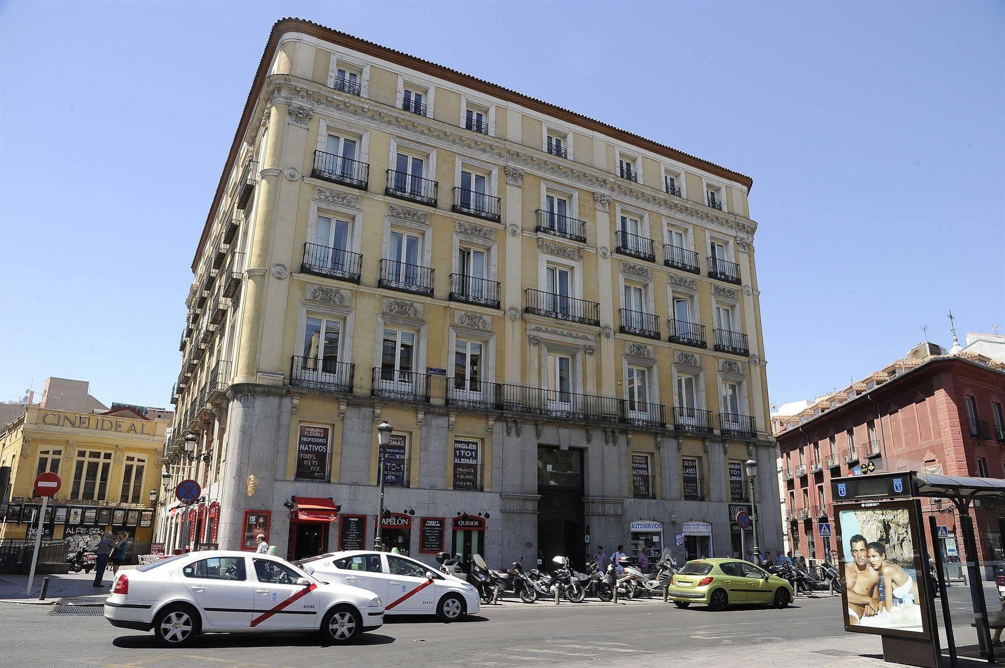Mola Suites Madrid Kültér fotó